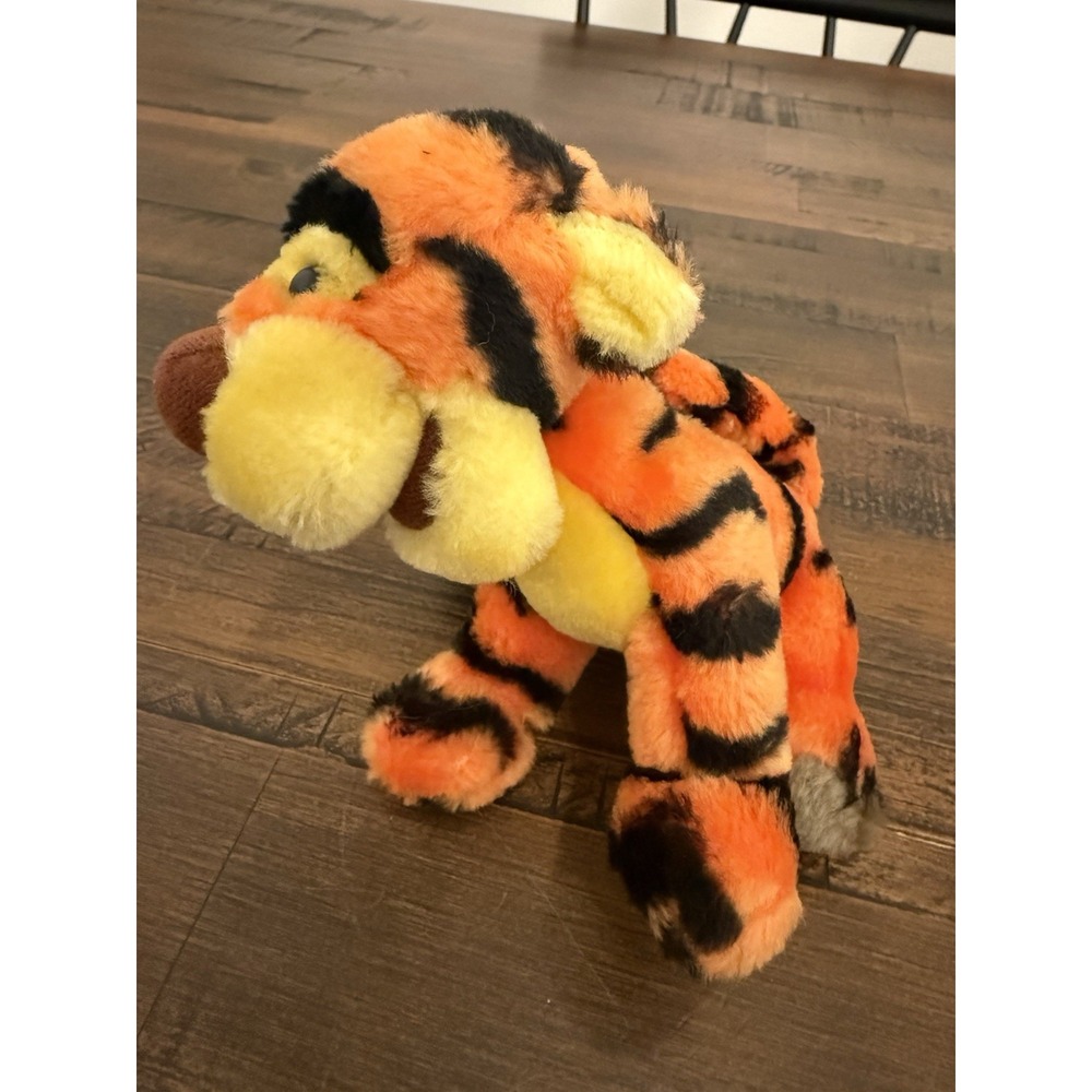Disney Winnie the Pooh Tigger Small Plush Stuffed Animal 1998 Vintage MPN 1378